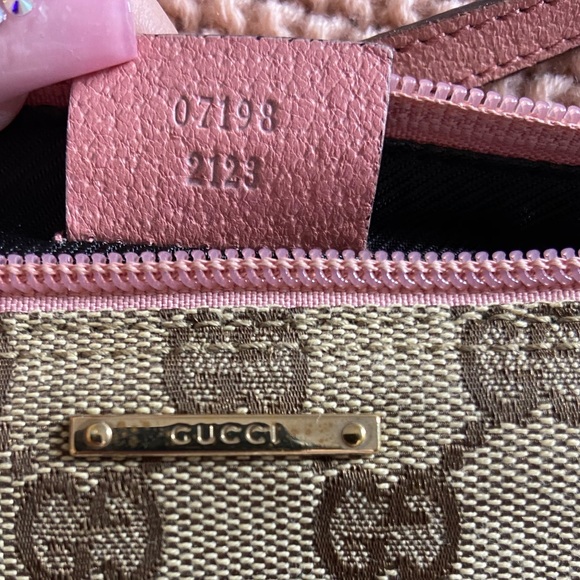 GUCCI Monogram Boat Pochette - Picture 5 of 5